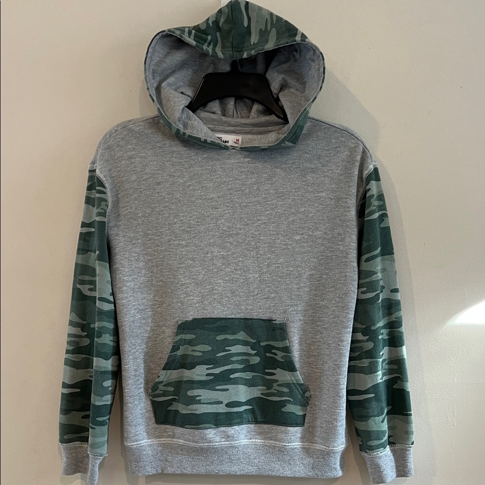 Epic Threads Boys Gray and Green Camouflage Kids Hoodie Size M